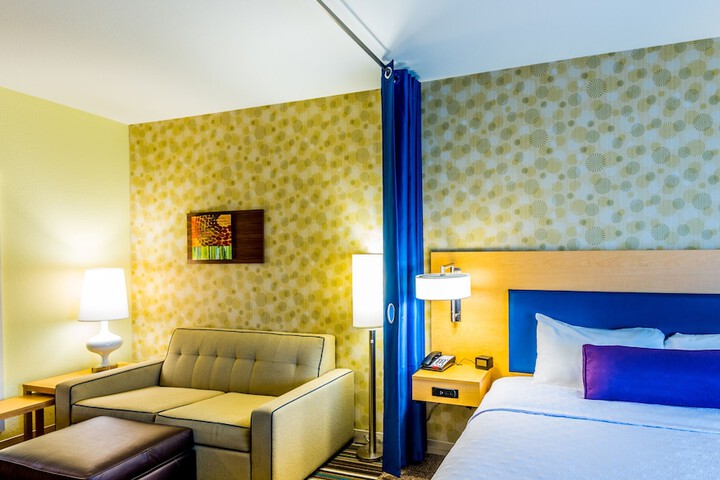 Room 48 of 71