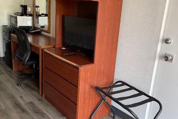 Room 14 of 29