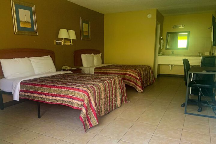 Room 14 of 39