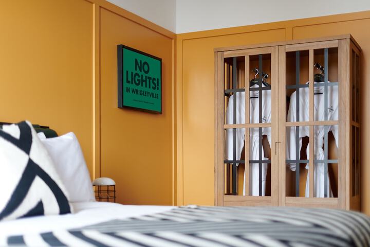 Room 11 of 36