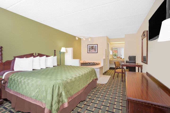 Room 14 of 14