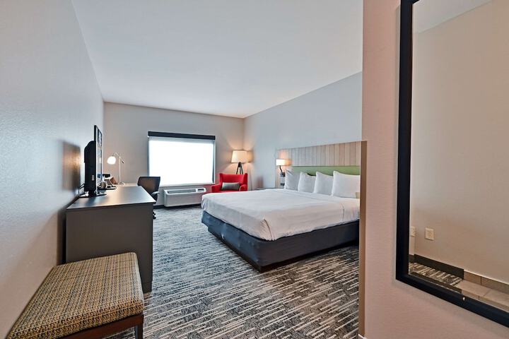 Country Inn & Suites by Radisson Bloomington-Normal Airport, IL