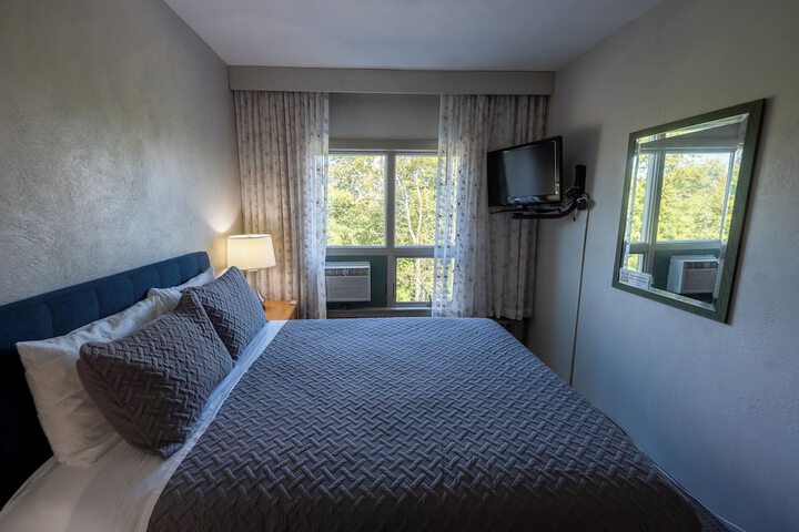 Sugarloaf Inn