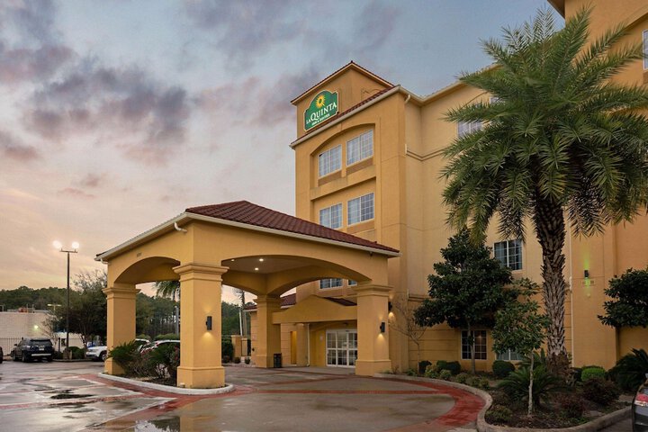 Hotel 4 of 57