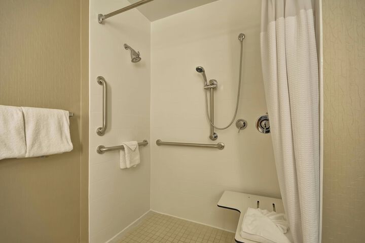 Room 11 of 26