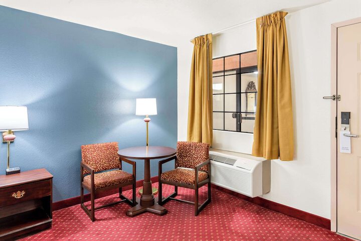 Room 47 of 73