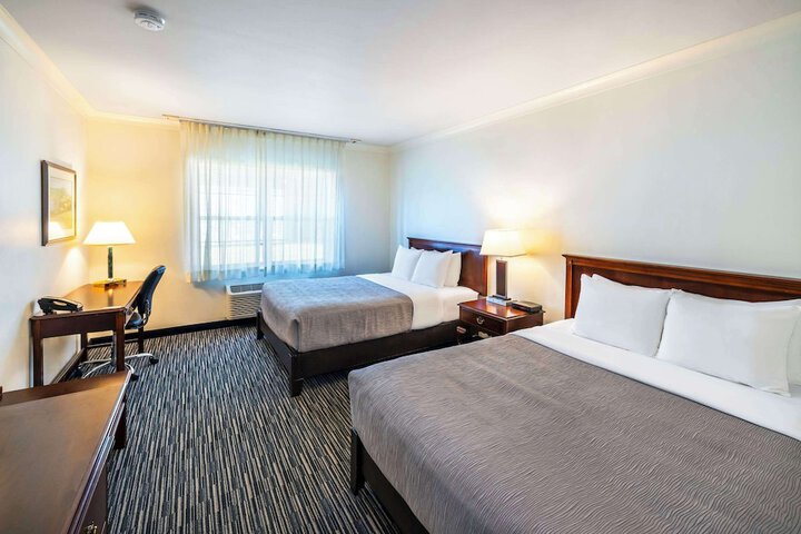Quality Inn & Suites Garden of the Gulf