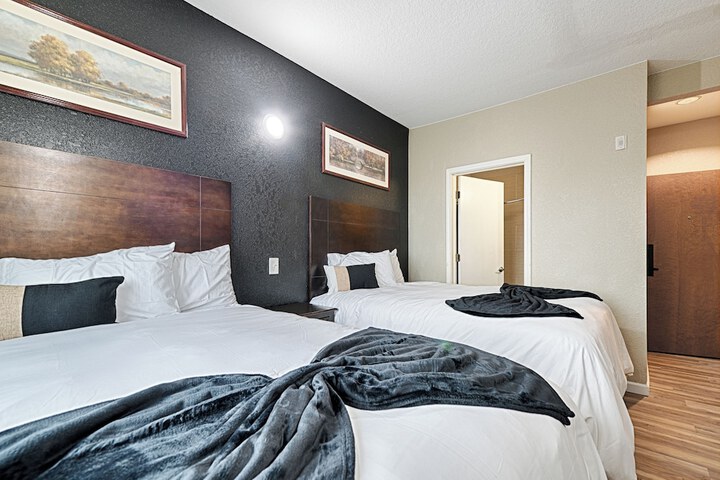 Hotel Dilley Grand