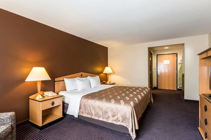 Room 16 of 25