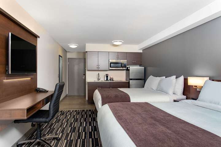 Suite 10 of 26