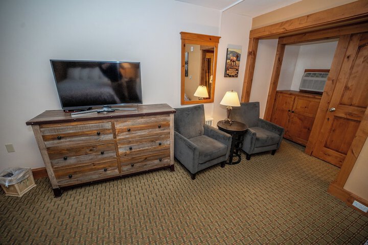 Silver Moon Inn