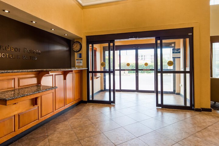 Best Western Windsor Pointe Hotel & Suites-Frost Bank Center