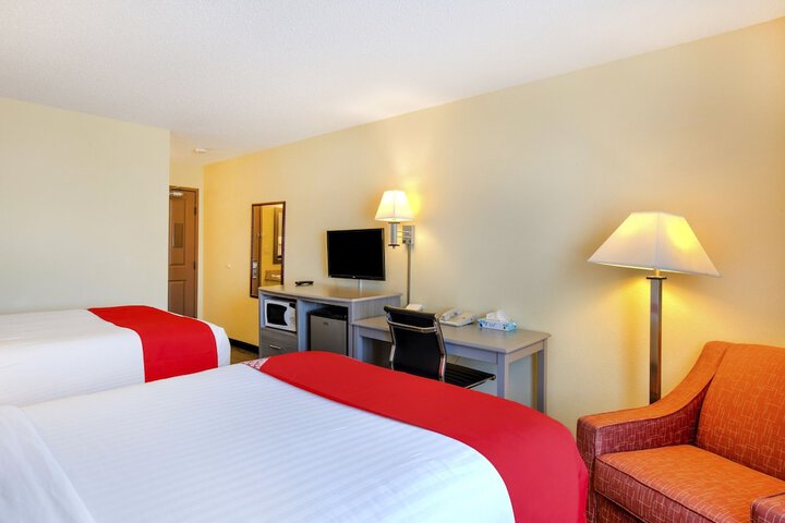 Room 12 of 24