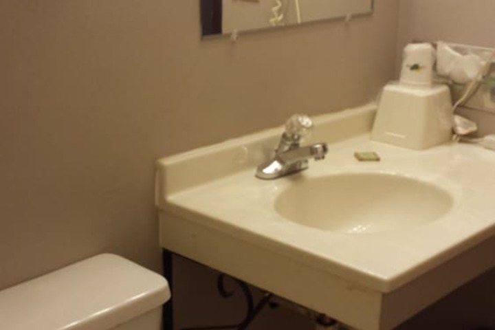 Room 9 of 25