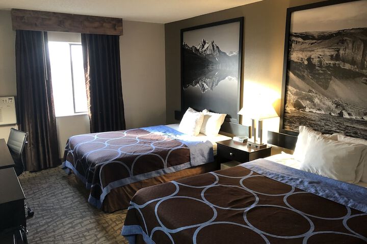 Room 11 of 24
