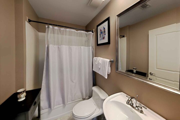 Room 11 of 26