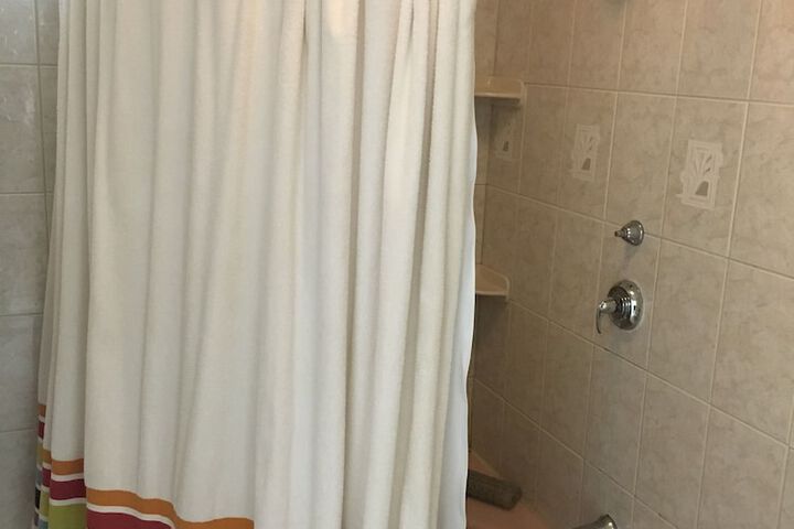 Room 47 of 81