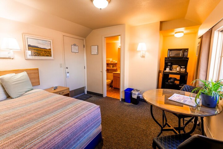 Room 43 of 83