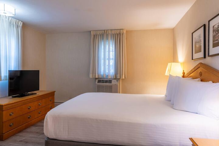 Port Inn and Suites Portsmouth an Ascend Collection Hotel