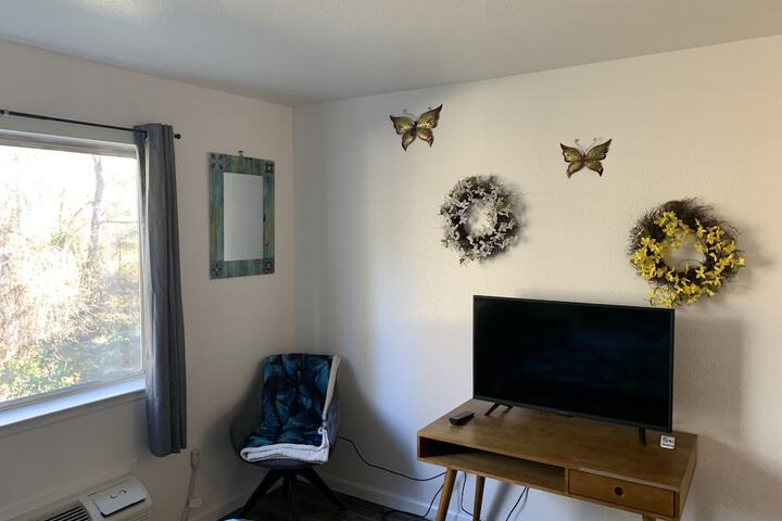 Room 136 of 158