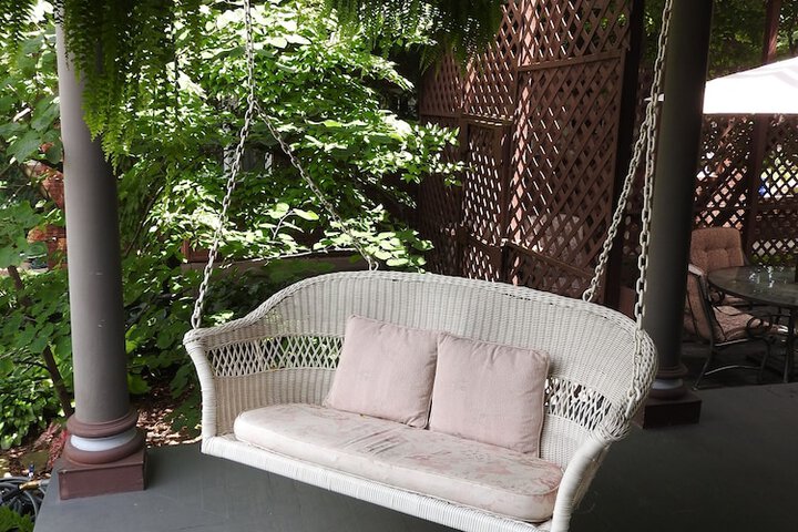 Champaign Garden Inn