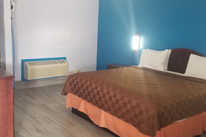 Room 15 of 20