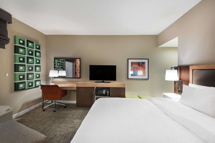 Room 18 of 37