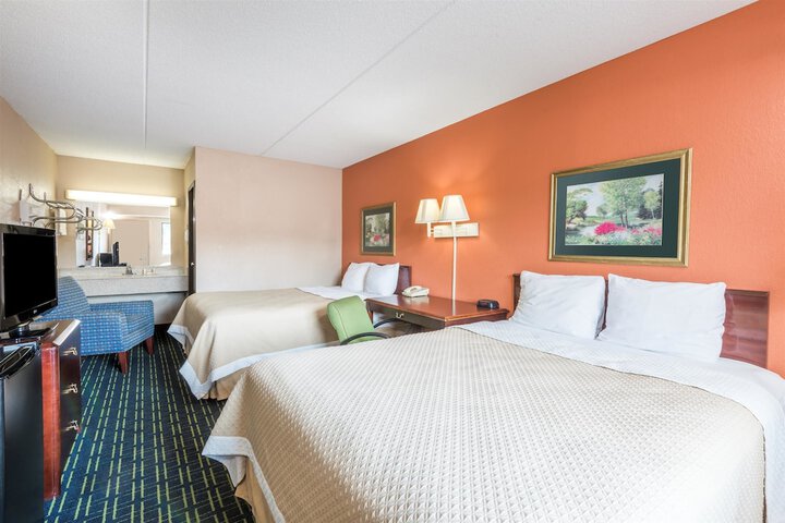 Room 16 of 27