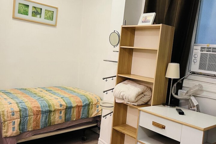 Room 30 of 73