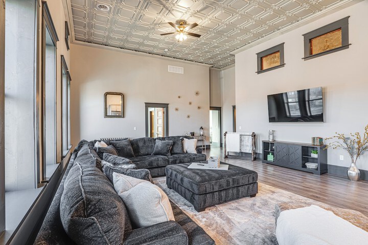 Florence Vacation Rental w / Rooftop Deck!