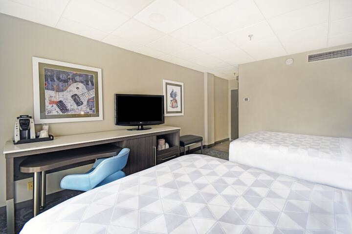 Room 12 of 51