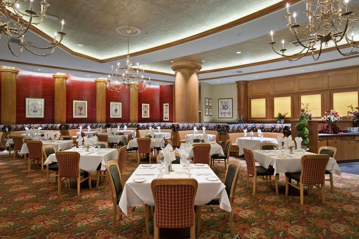 Dining 19 of 35