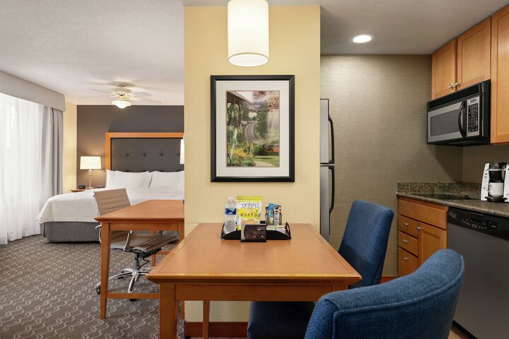 Room 12 of 30
