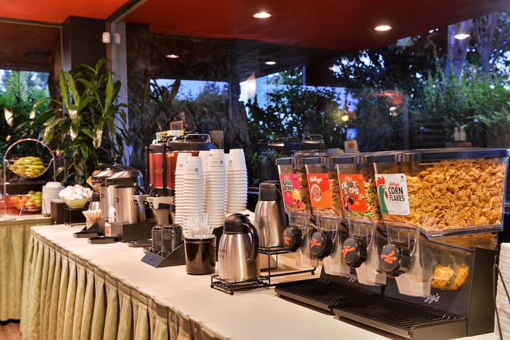 Breakfast/Coffee Service 71 of 81