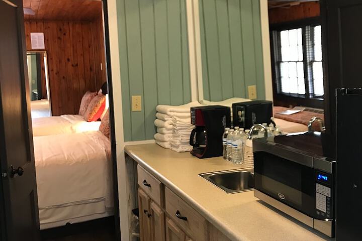 The Riverside Lodge at Chimney Rock