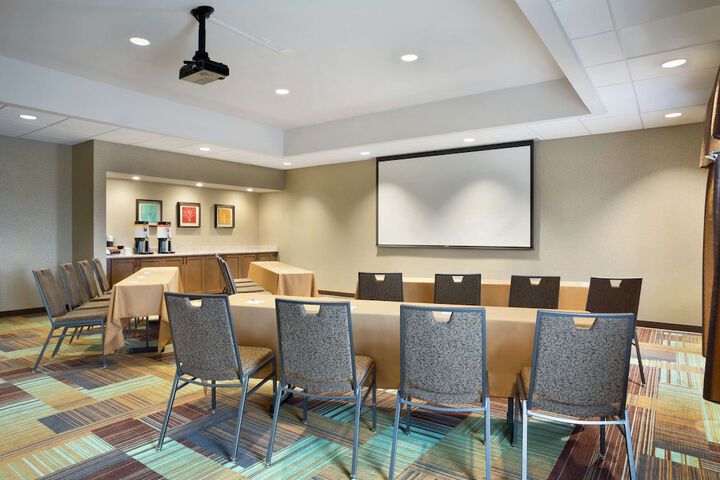 Hampton Inn & Suites Minooka