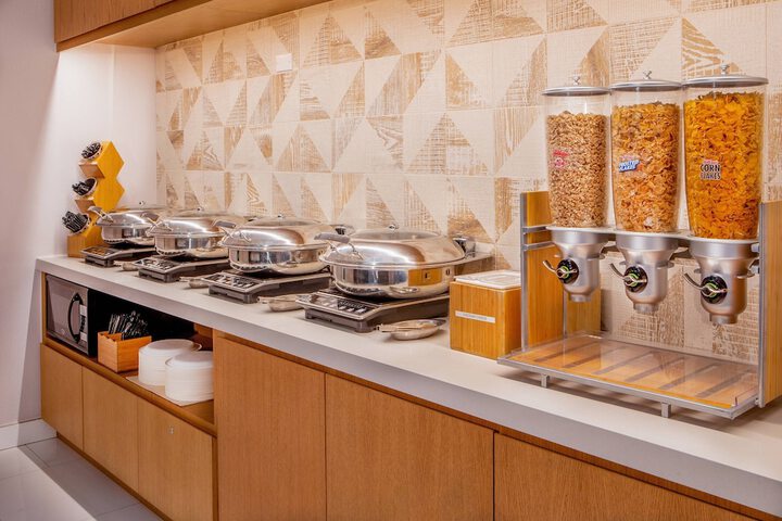 Breakfast/Coffee Service 19 of 28