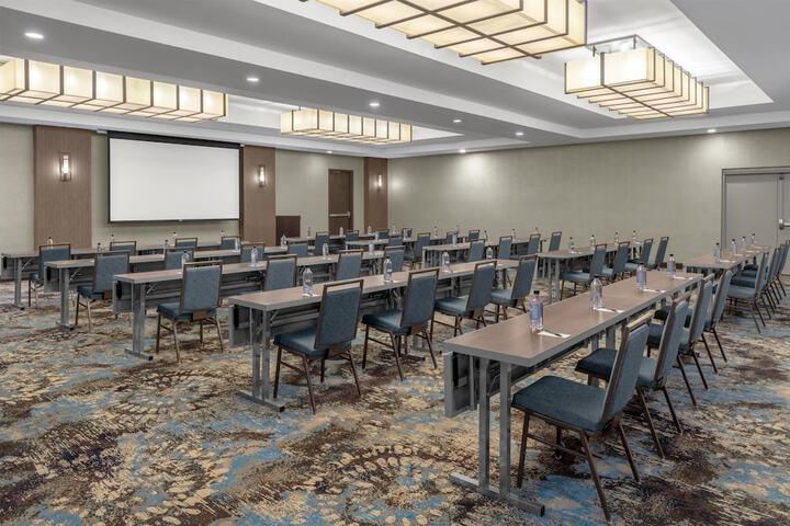 DoubleTree by Hilton Lubbock University Area
