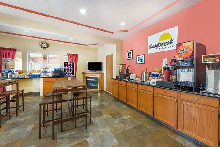 Days Inn by Wyndham Ottumwa
