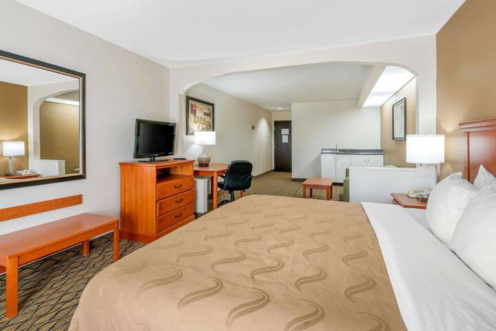 Room 14 of 30