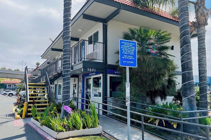 Motel 6 La Mesa CA - San Diego