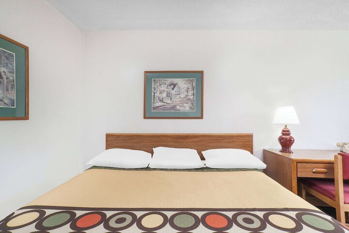 Room 20 of 42