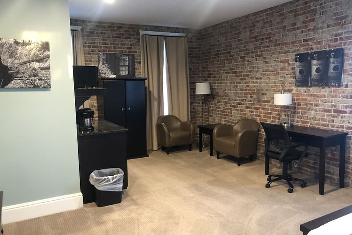 Room 60 of 105