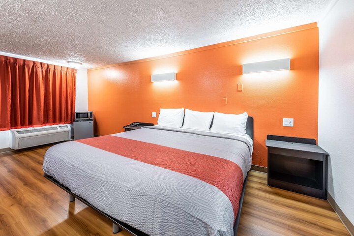 Room 22 of 30