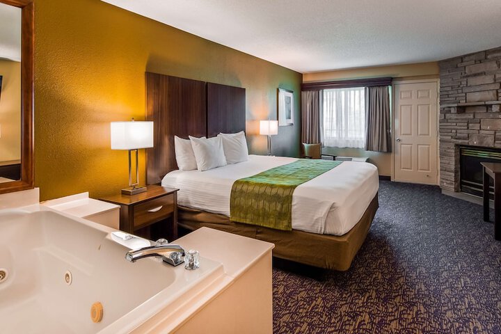 Room 21 of 37