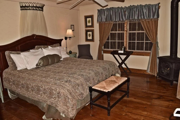 The Overlook Inn