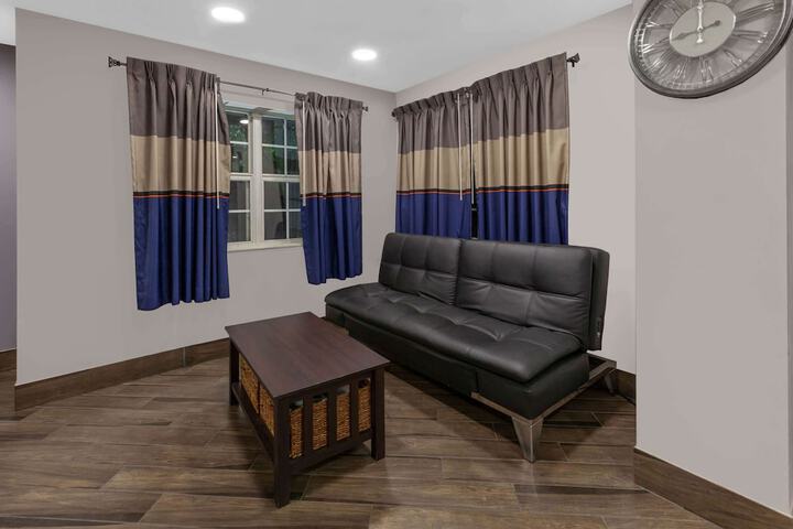 Hotel Interior 10 of 49