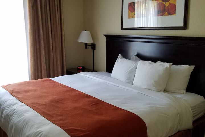 Country Inn & Suites by Radisson Lexington, VA