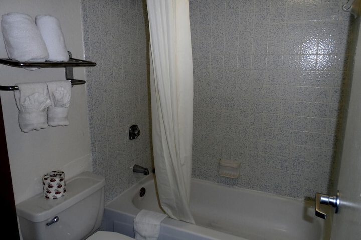 Room 18 of 27