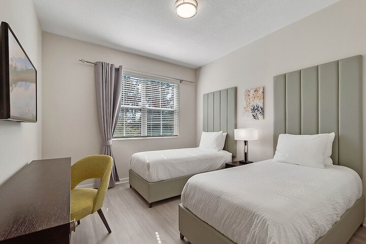 Room 46 of 120